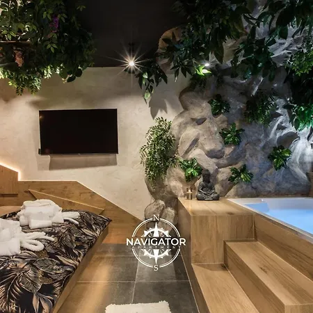 Navigator Luxury & Jacuzzi *