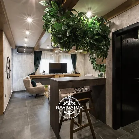 Navigator Luxury & Jacuzzi Apartment