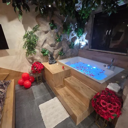 Navigator Luxury & Jacuzzi