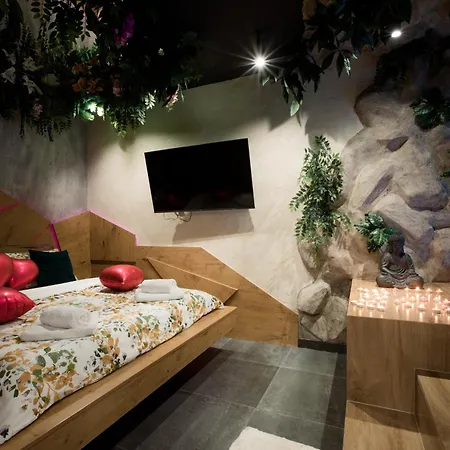 Navigator Luxury & Jacuzzi Apartment *